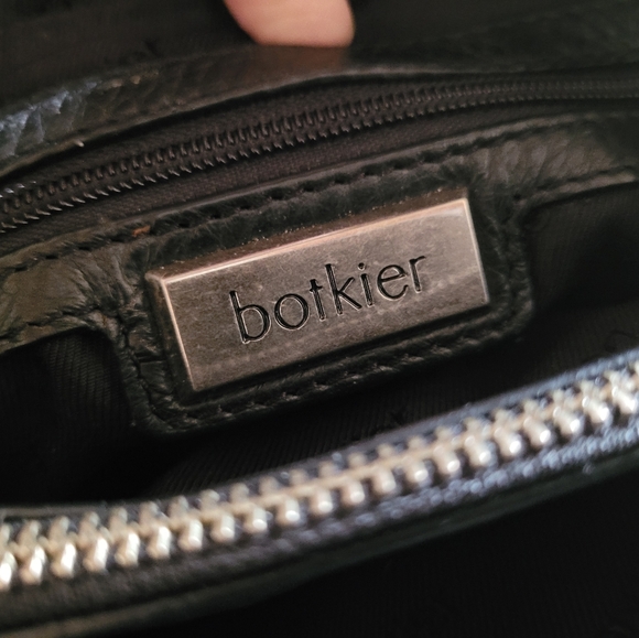 Botkier Leather Trigger Saddle Shoulder Bag in Black - Picture 10 of 15